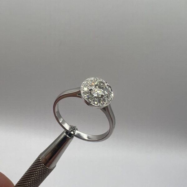 Pierścionek Halo Ring