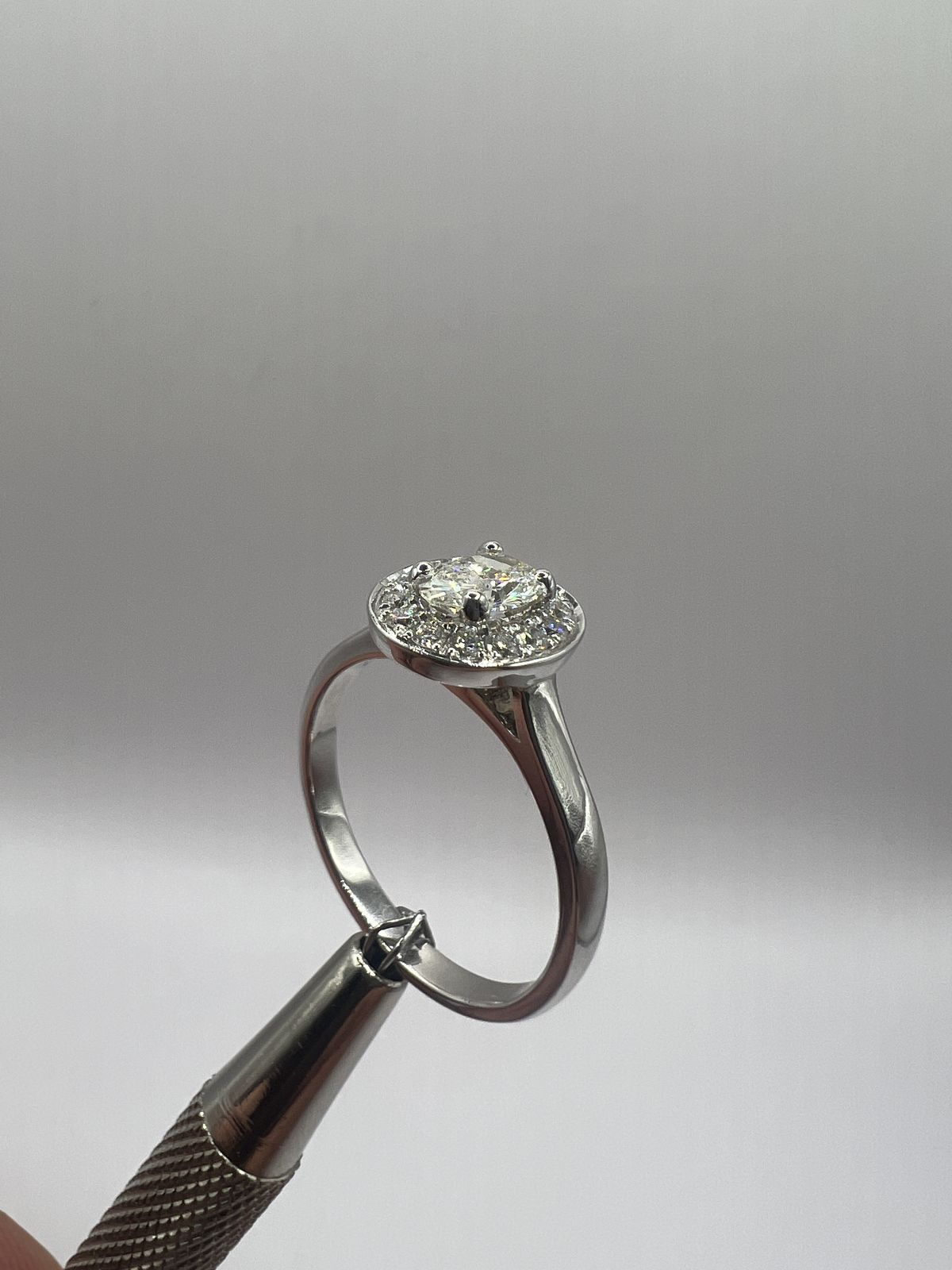 Pierścionek Halo Ring