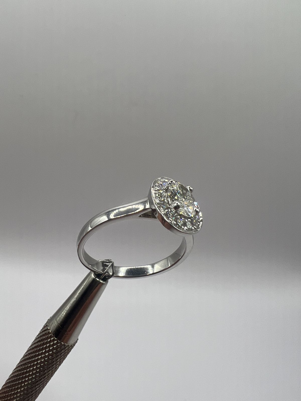 Pierścionek Halo Ring