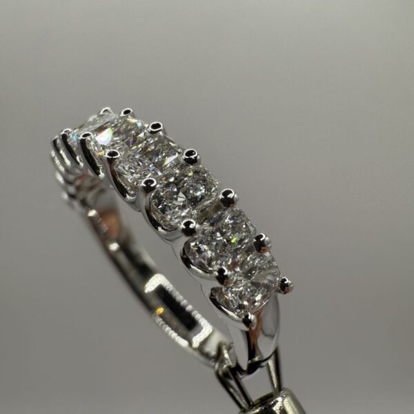 Pierścionek Eternity Ring