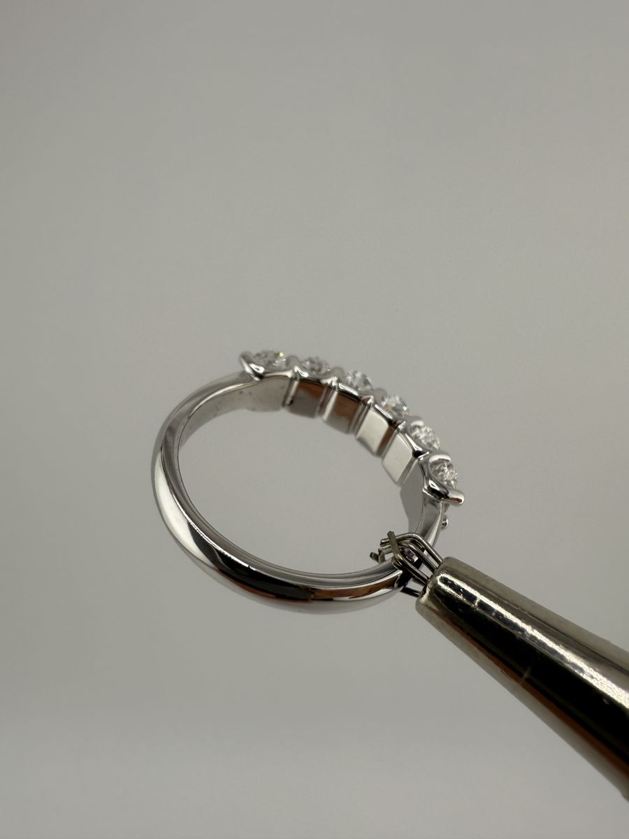 Pierścionek Eternity Ring