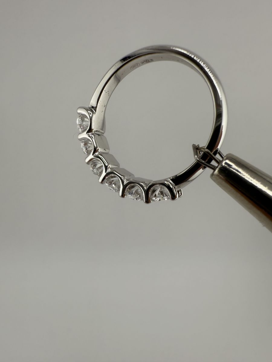 Pierścionek Eternity Ring